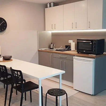 Apartamento Self -contained Part Of A House With Garden