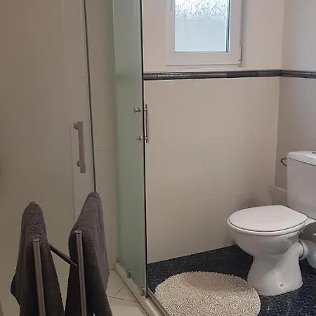 Apartamento Self -contained Part Of A House With Garden