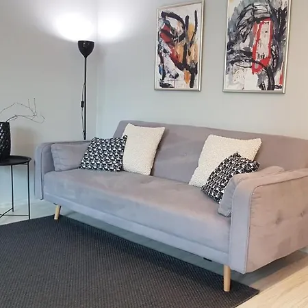 Self -contained Part Of A House With Garden Apartament