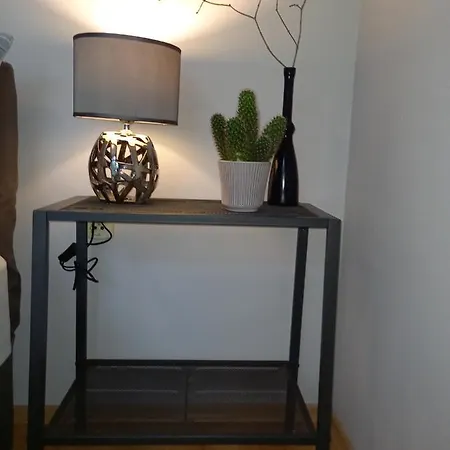Self -contained Part Of A House With Garden * فارنا