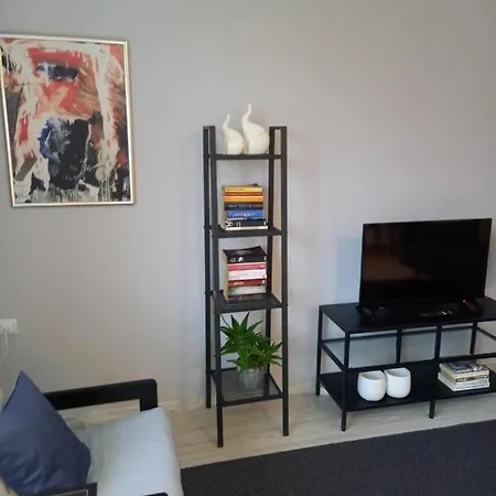 Apartament Self -contained Part Of A House With Garden *